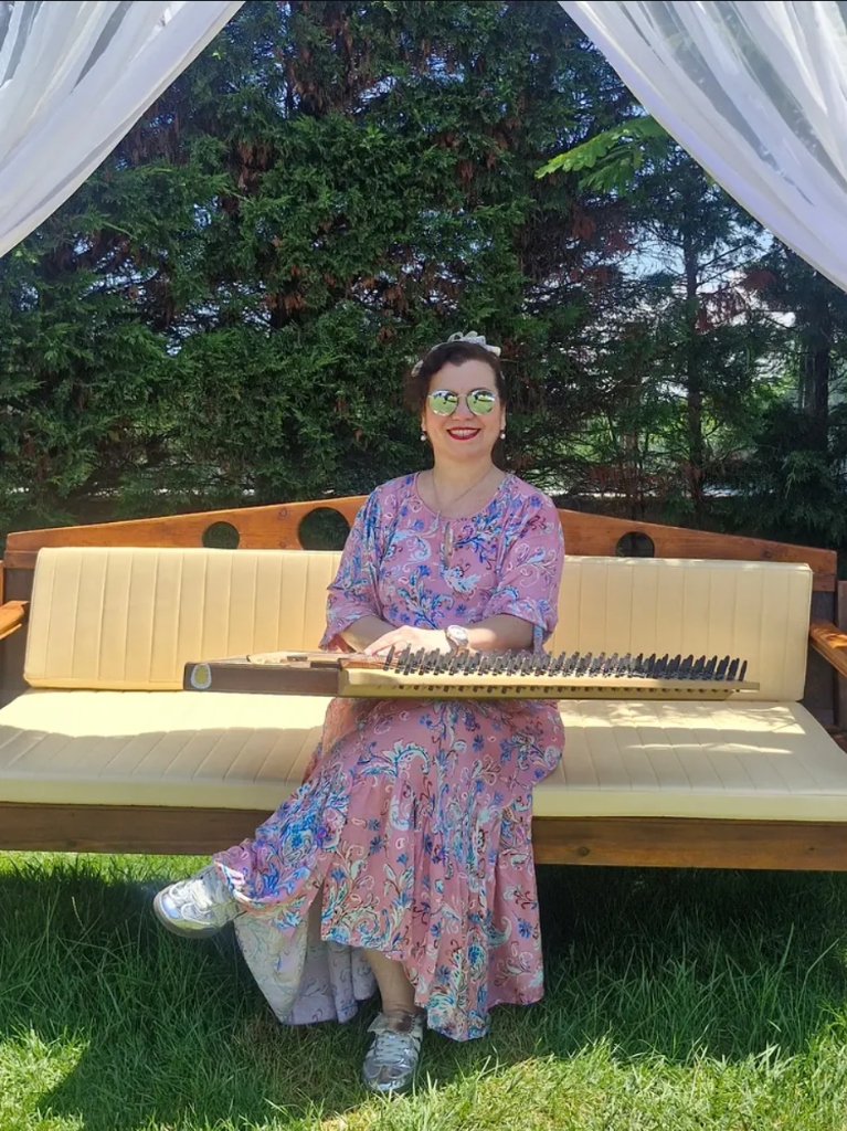 Annem bahçede